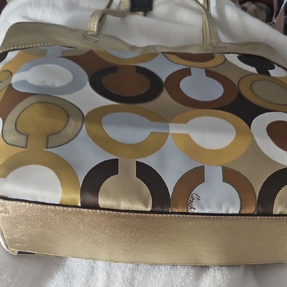 ๐โฃ๏ธCoach Metallic Gold and Brown Shoulder Bag๐๐ - Picture 5 of 12